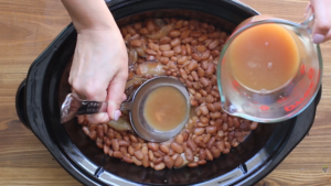 Slow Cooker Refried Beans Recipe (4)