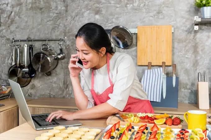 From Home Kitchen to Market Stall: How Small Food Businesses Build a Loyal Following